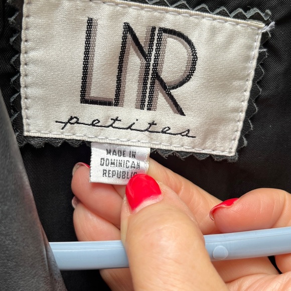 Stylish Black Leather Trench Coat vintage 1990’’s, full length size petite - Picture 4 of 10